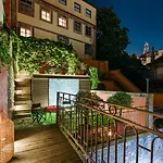 Affittacamere M Maison Particulière 4*