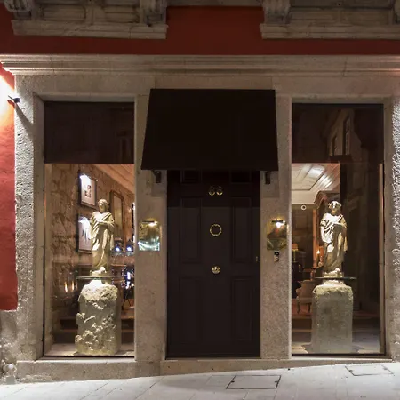 M Maison Particuliere Porto