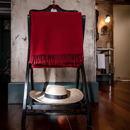 M Maison Particuliere Pensjonat 4*