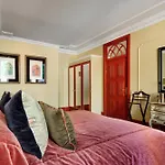 M Maison Particuliere Penzion