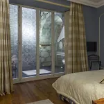 M Maison Particuliere
