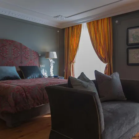 M Maison Particulière Oporto